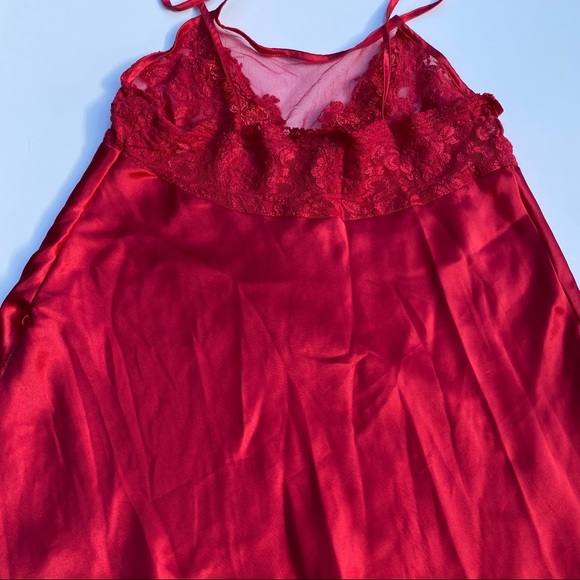 Red Satin Babydoll🍒 - Picture 4 of 4